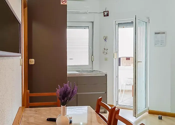 1 Bedroom In Апартаменты