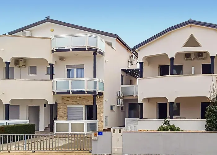 1 Bedroom In *